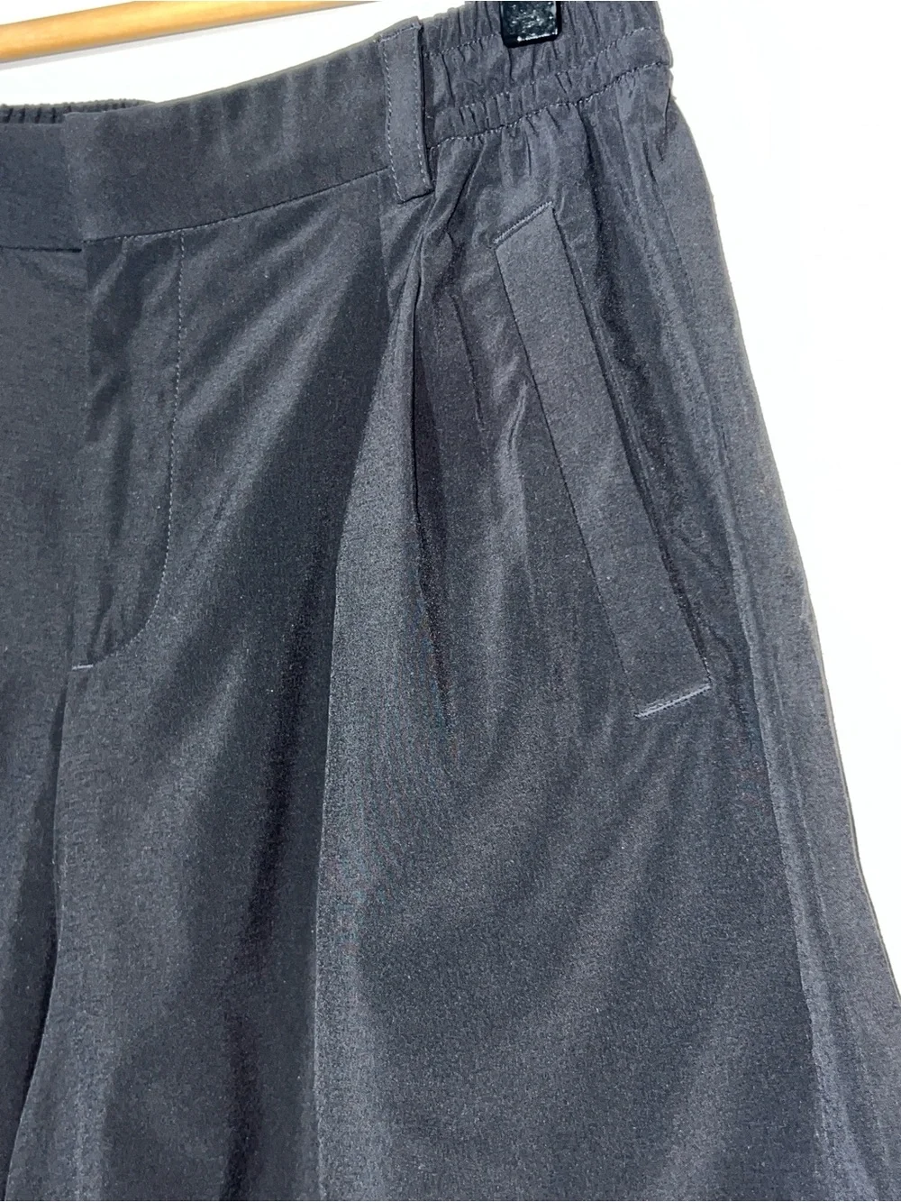 Vuori Optimist Shorts Black Stretch High Rise Elastic Back Pockets Size S